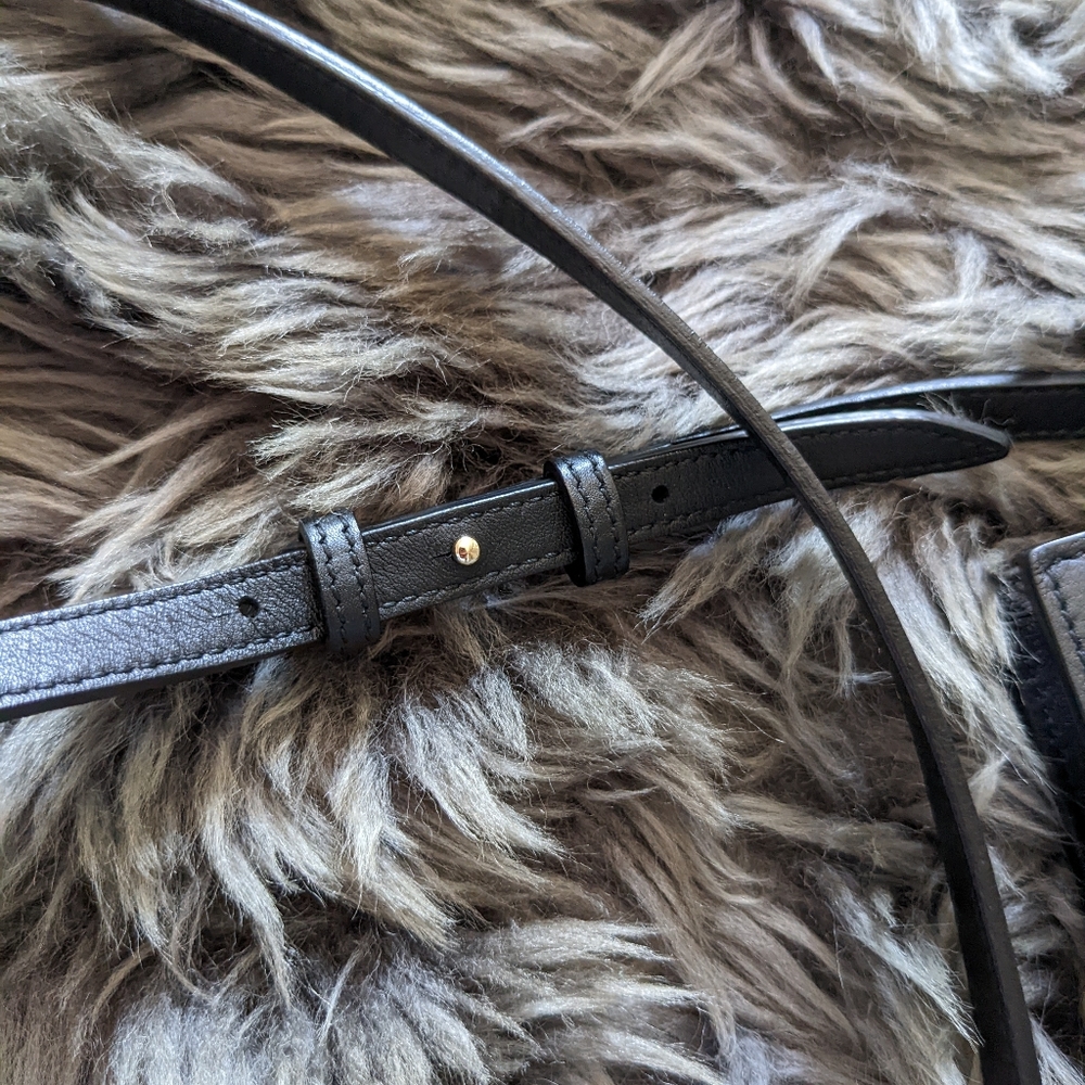 Gucci Wallet On Chain. - Picture 11 of 13